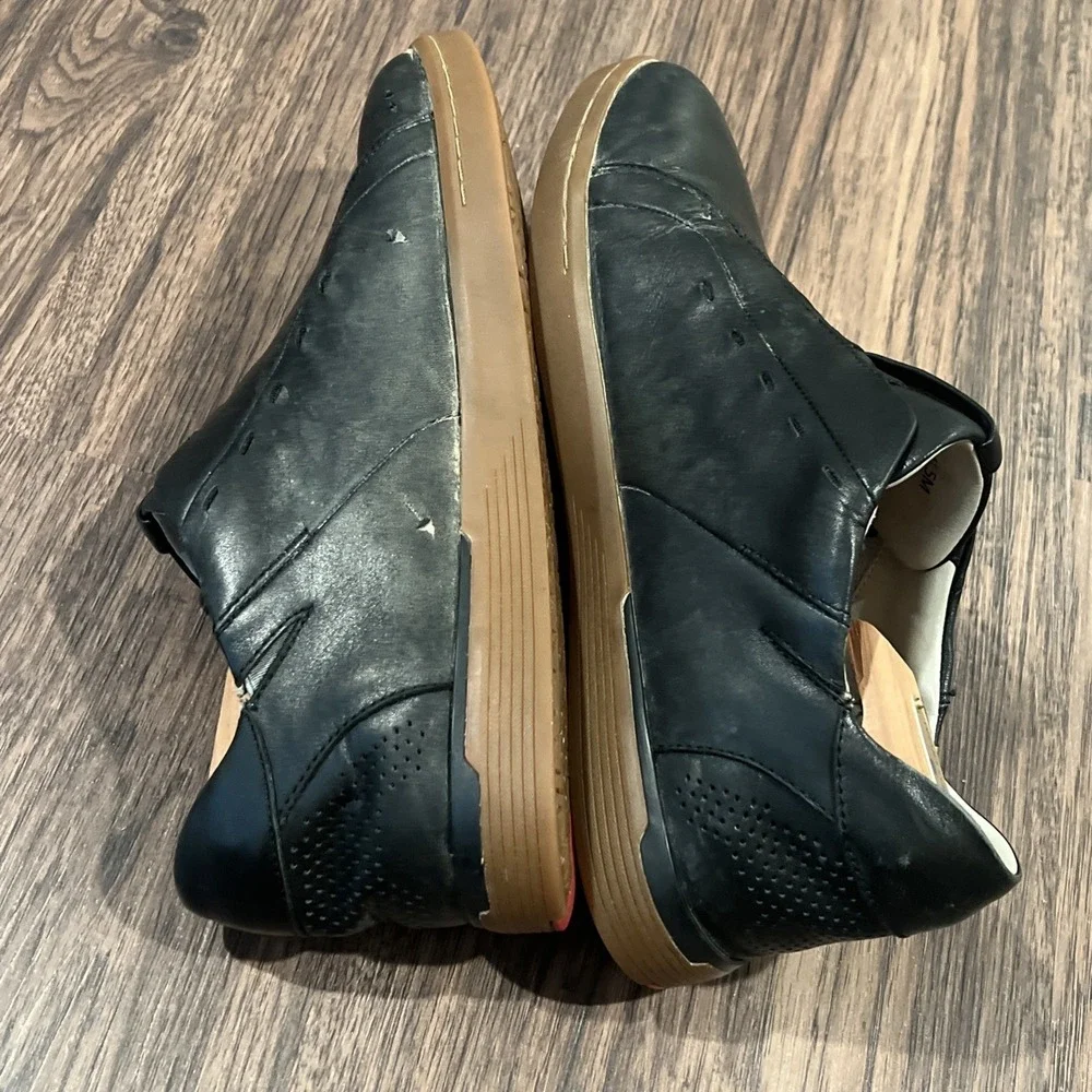 Kizik New York Hands Free Leather Sneaker EUC Men size 11.5 READ